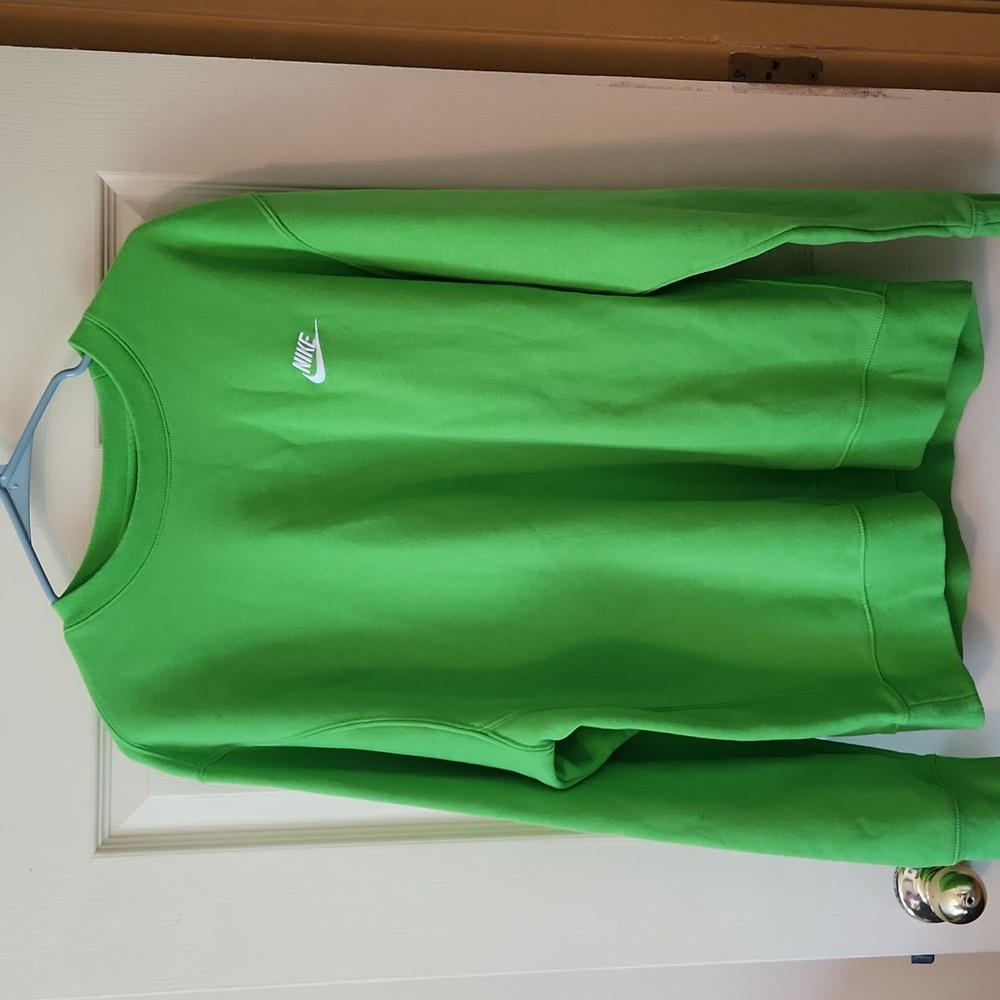 Mens Nike Green crewneck